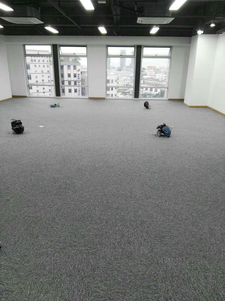 灰色辦公地毯